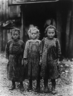 child_labor_3_girls